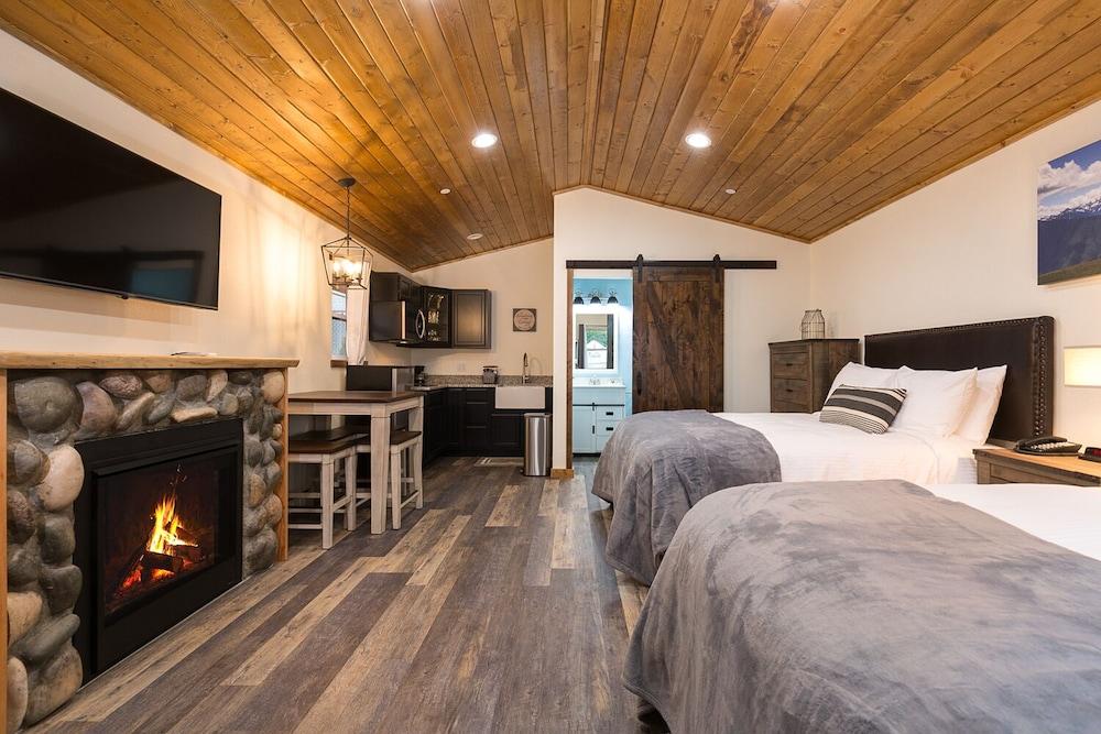 Woodland Inns
