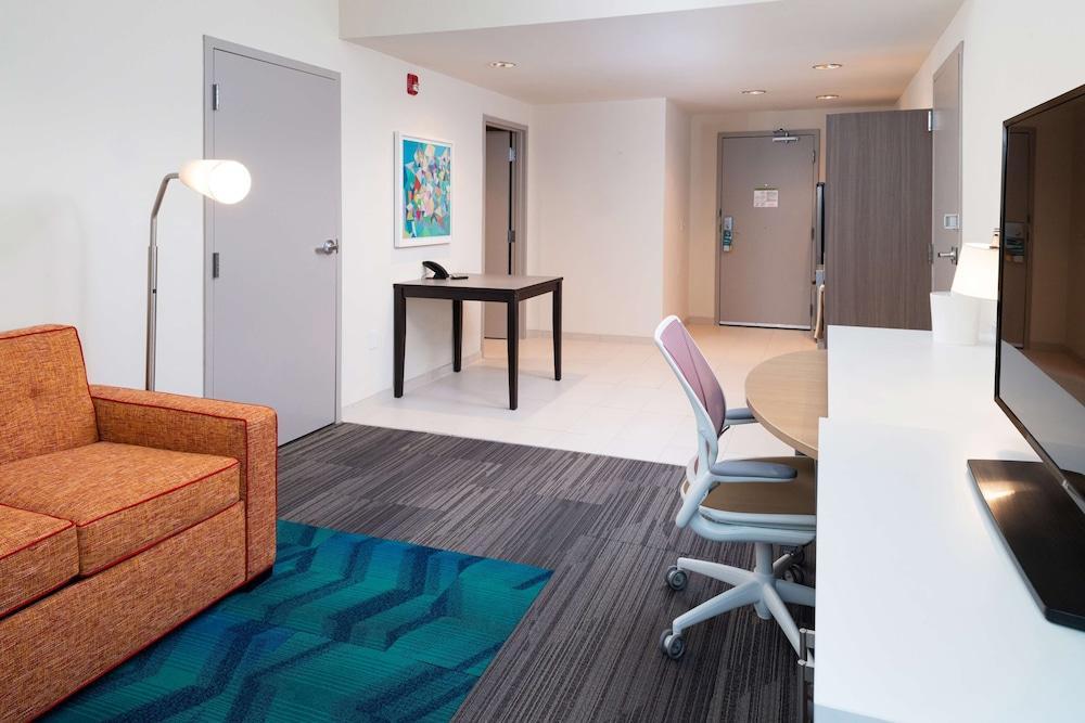 Home2 Suites by Hilton Charlotte Mooresville