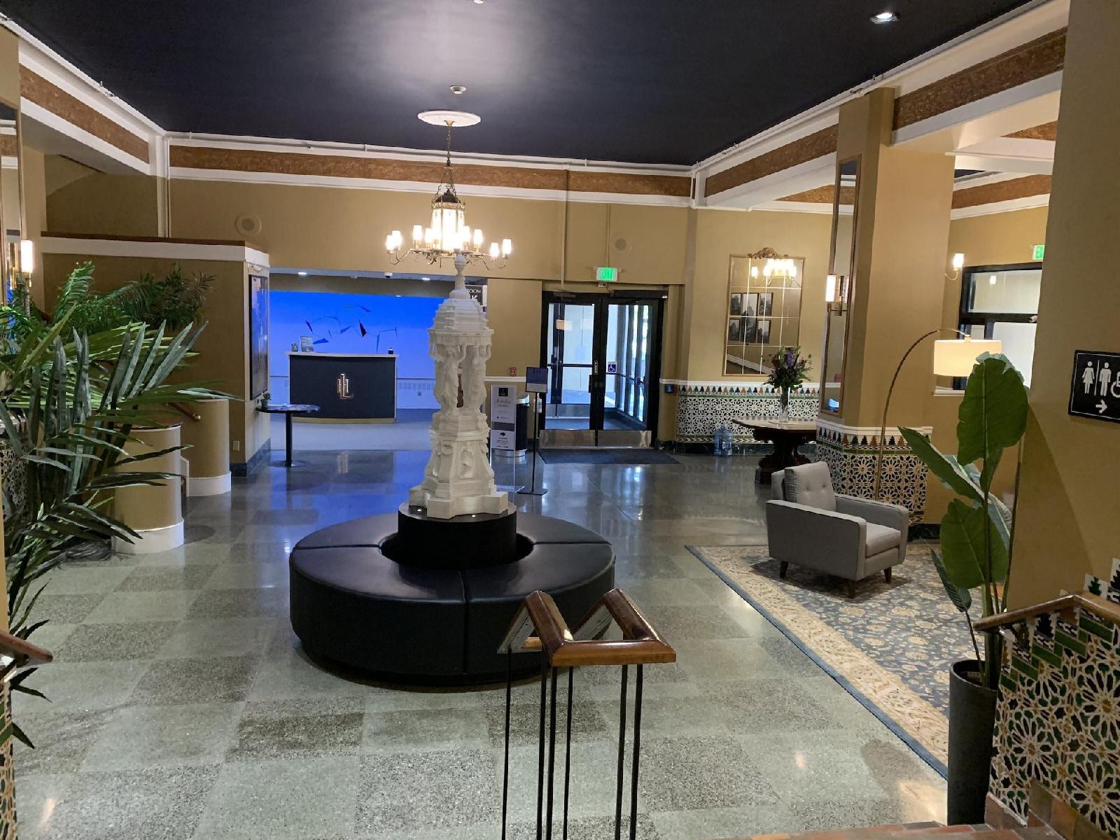 Hotel Leo