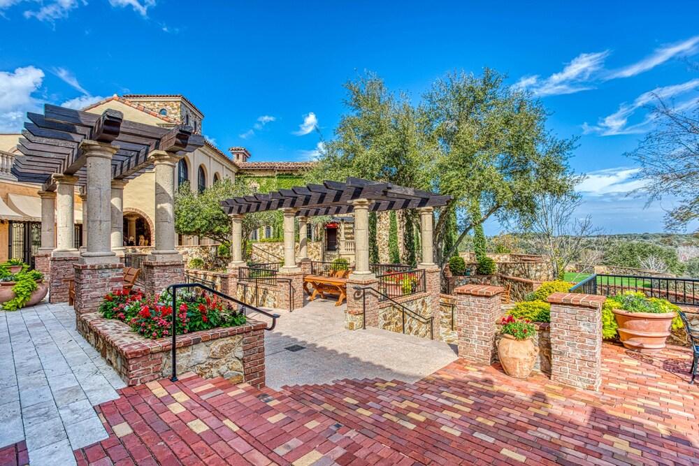 Siena at Bella Collina