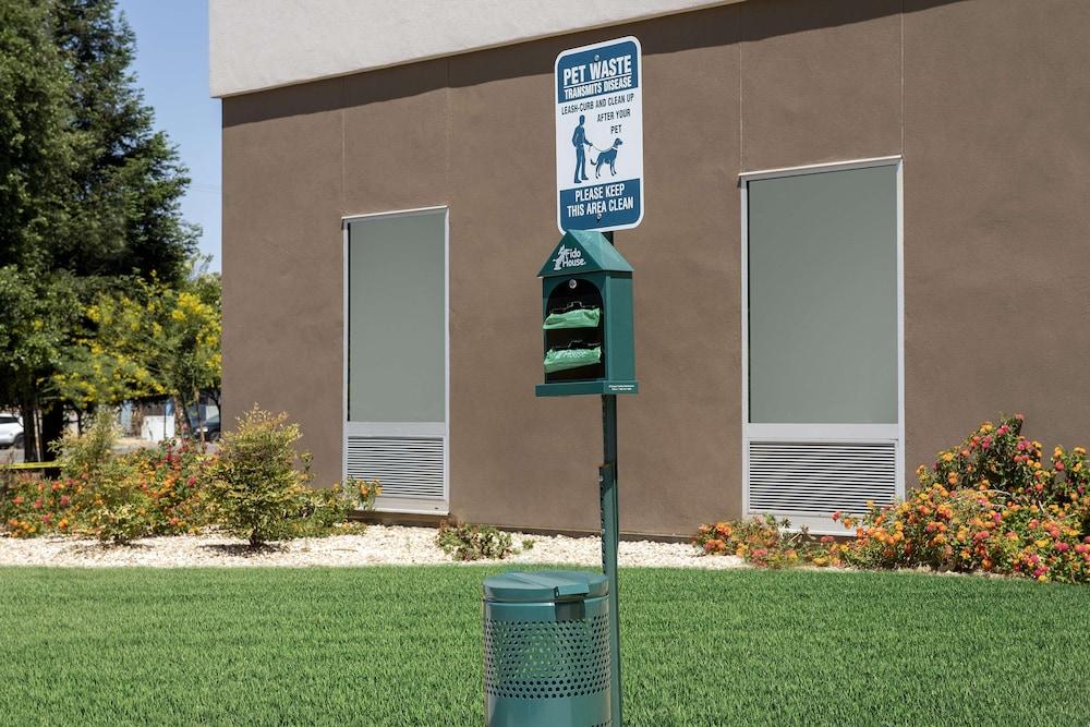 Home2 Suites by Hilton Clovis Fresno Airport