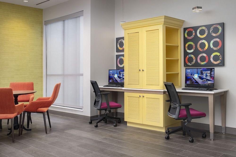 Home2 Suites by Hilton Clovis Fresno Airport