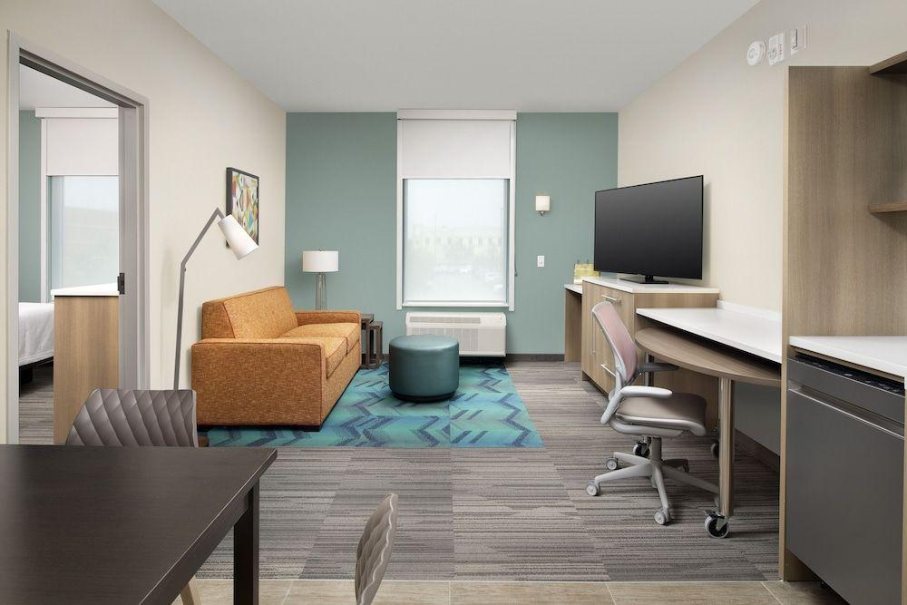 Home2 Suites by Hilton Clovis Fresno Airport
