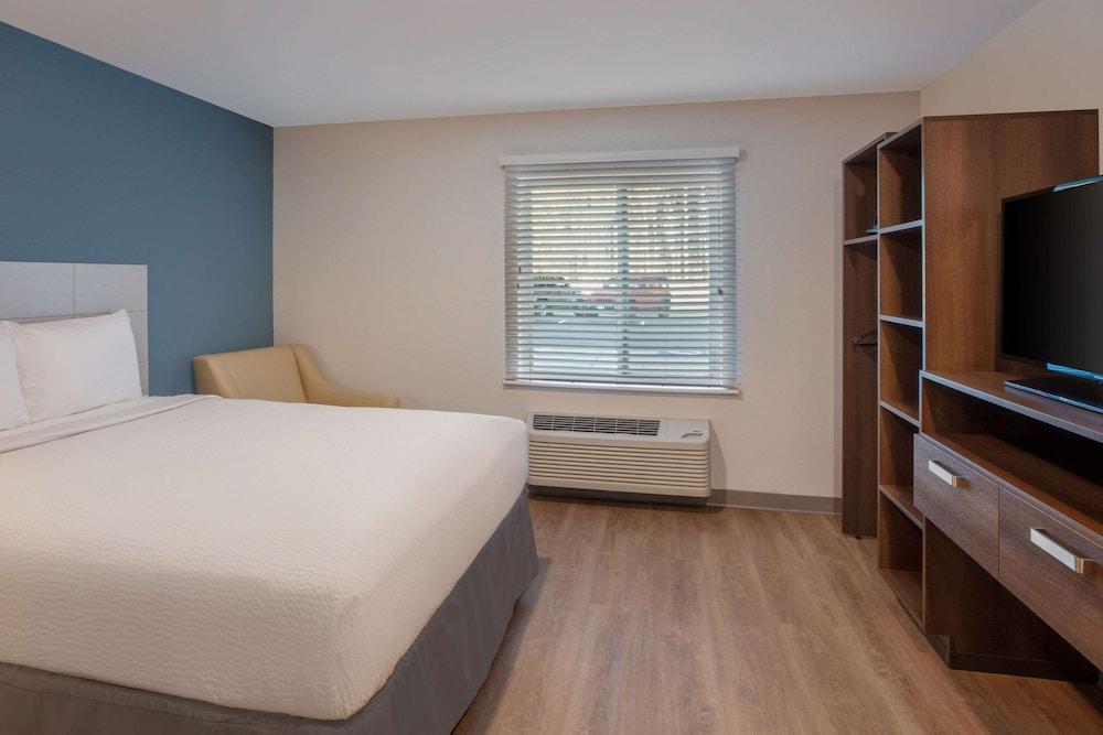 WoodSpring Suites Washington DC East Arena Drive