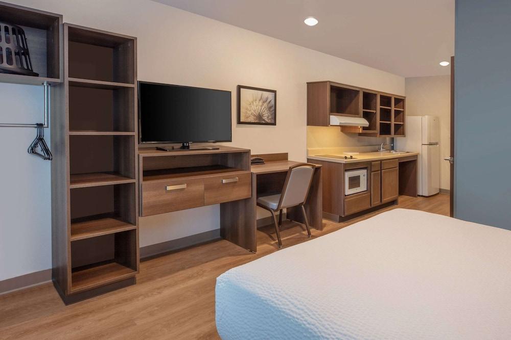 WoodSpring Suites Washington DC East Arena Drive