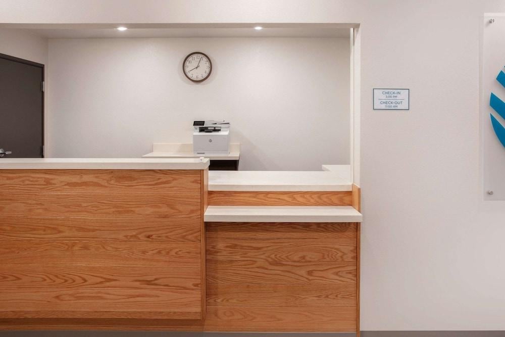 WoodSpring Suites Washington DC East Arena Drive