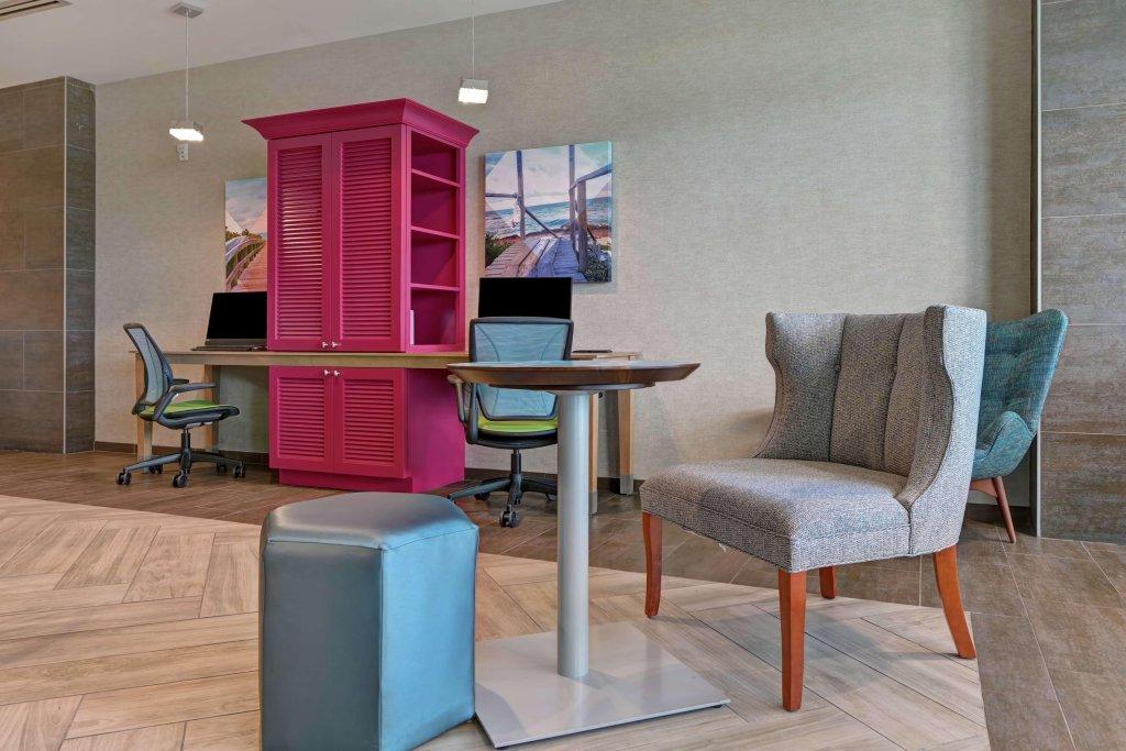 Home2 Suites by Hilton West Palm Beach Airport