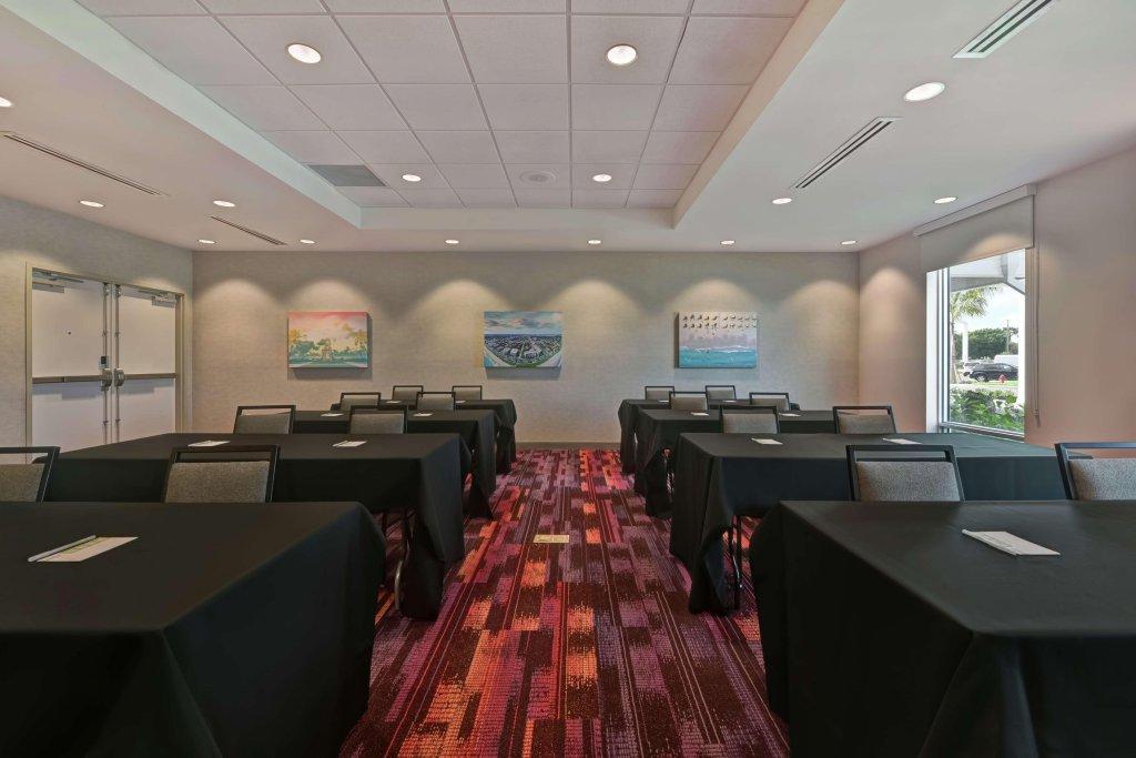 Home2 Suites by Hilton West Palm Beach Airport