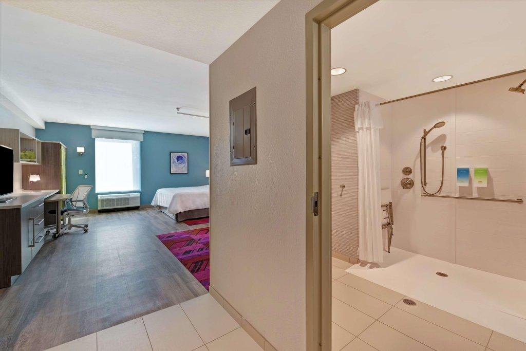 Home2 Suites by Hilton West Palm Beach Airport
