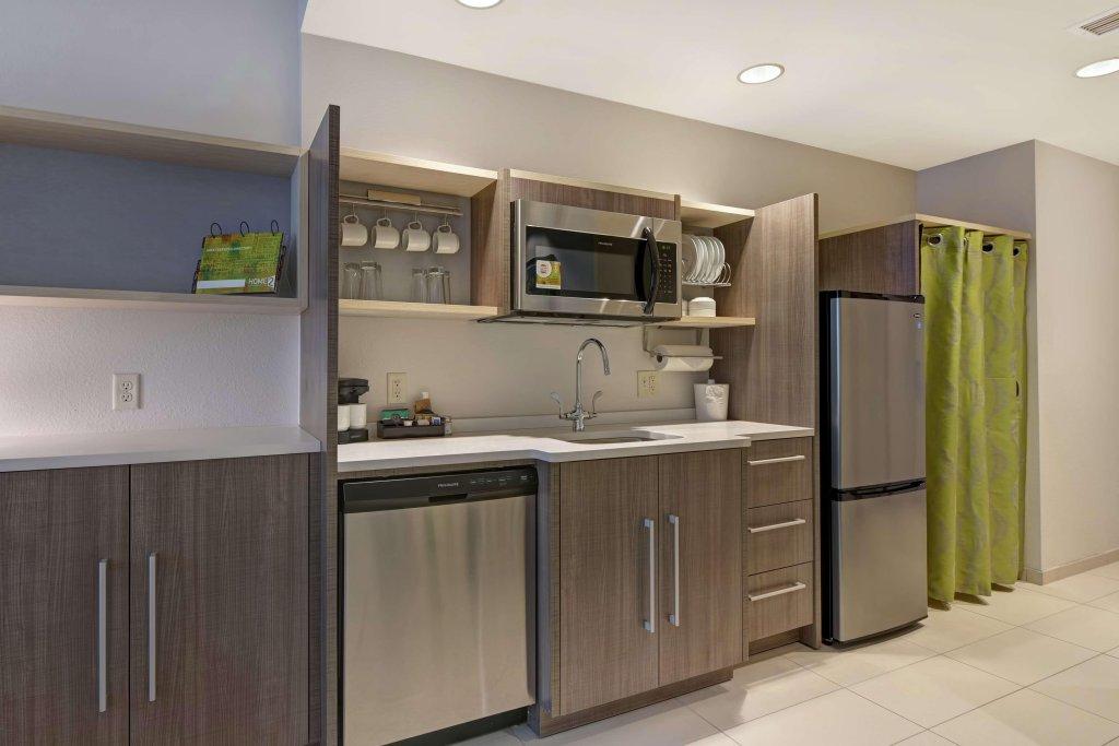 Home2 Suites by Hilton West Palm Beach Airport