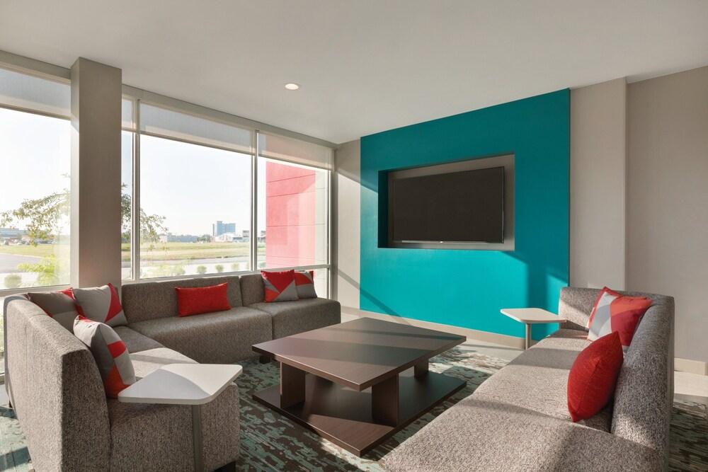 Avid Hotels Boston Logan Airport Revere
