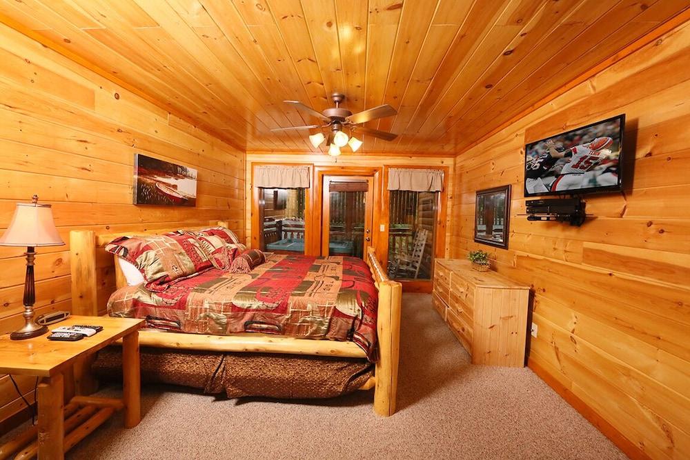 Mountain Movie Inn