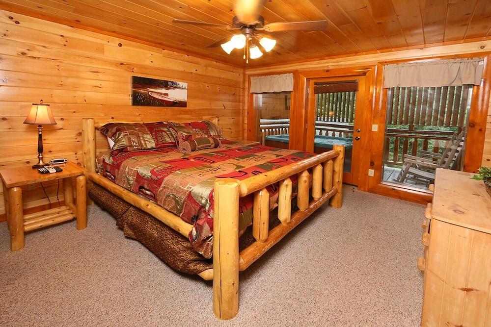 Mountain Movie Inn