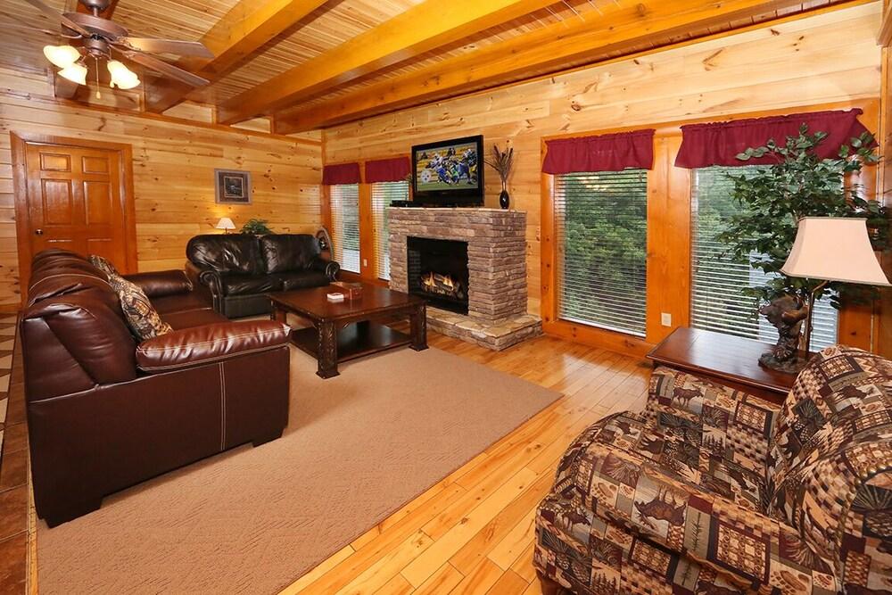 Mountain Movie Inn