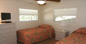 Tropical Villas of Venice Beach