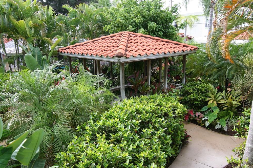 Tropical Villas of Venice Beach