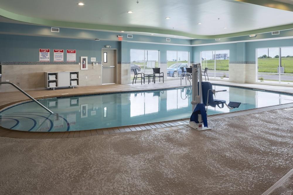 Holiday Inn Express & Suites Bourbonnais East - Bradley