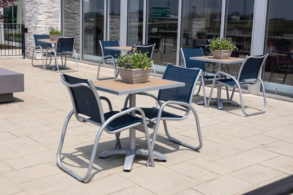 Holiday Inn Express & Suites Bourbonnais East - Bradley