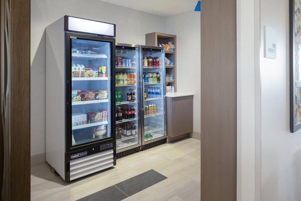 Holiday Inn Express & Suites Bourbonnais East - Bradley