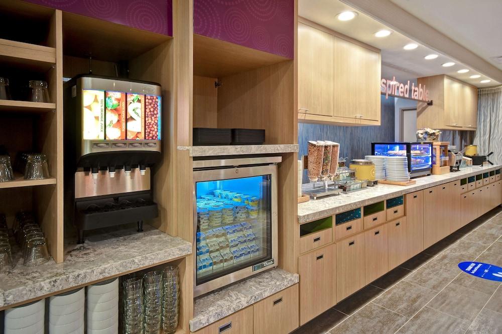 Home2 Suites by Hilton Eau Claire South