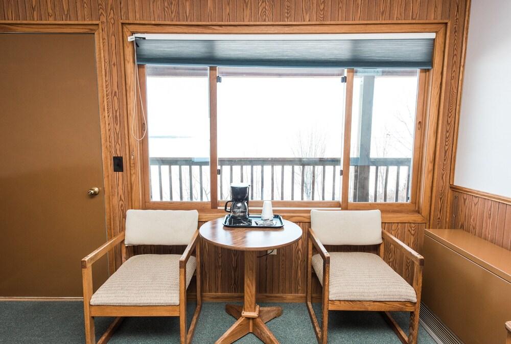 Seagull Bay Motel