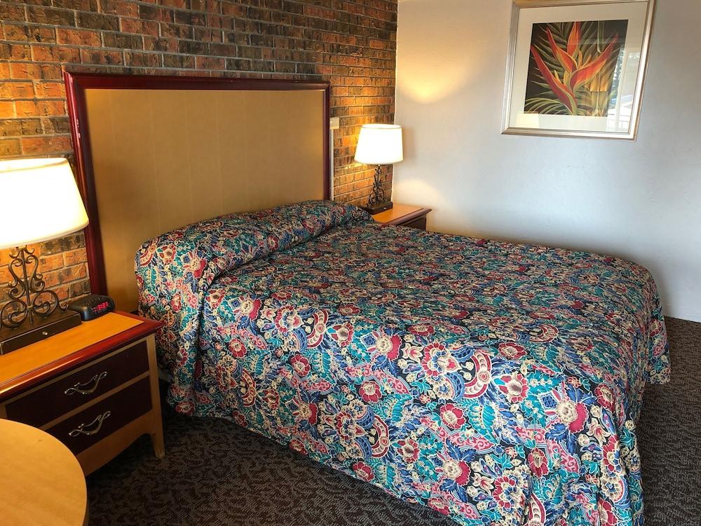 Dunes Inn