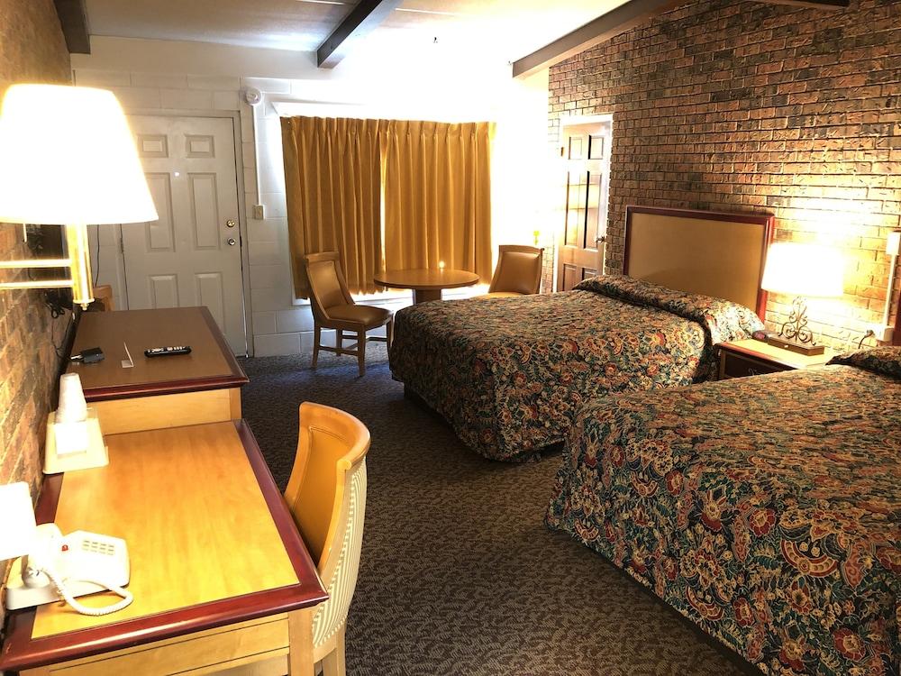 Dunes Inn