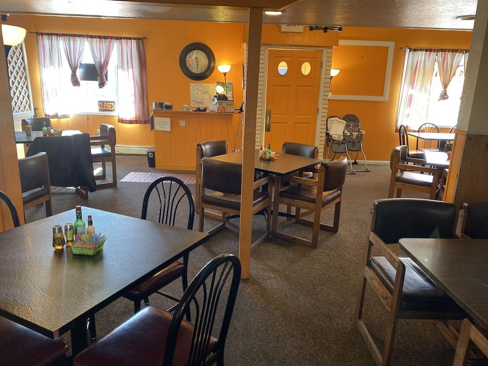 Dunes Inn
