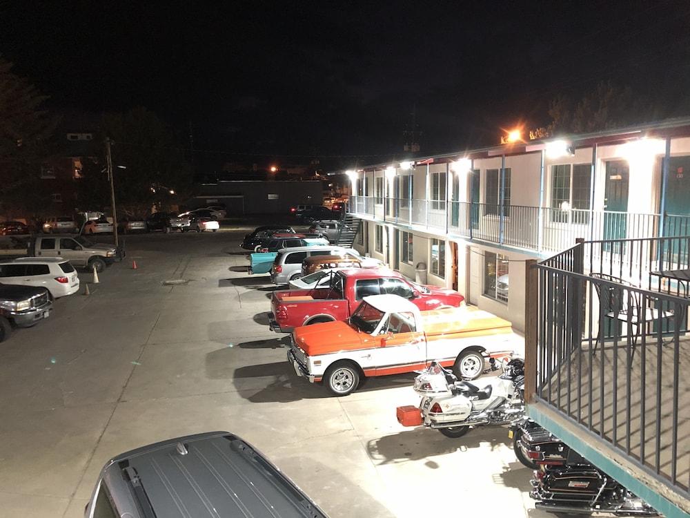 Dunes Inn