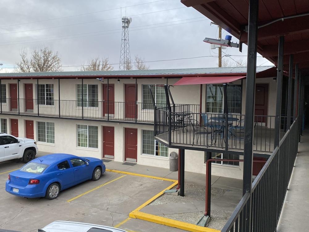 Dunes Inn