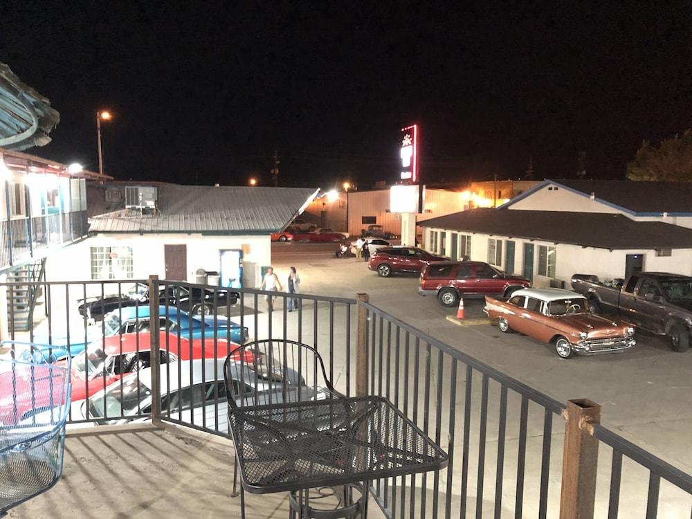 Dunes Inn