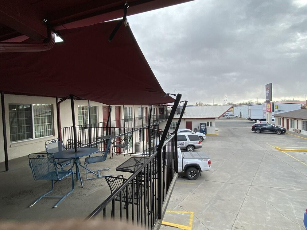 Dunes Inn