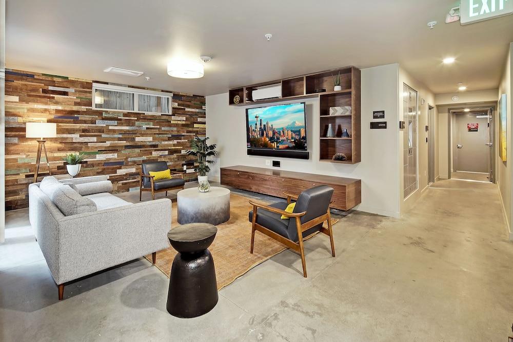 Modern Capitol Hill Studio