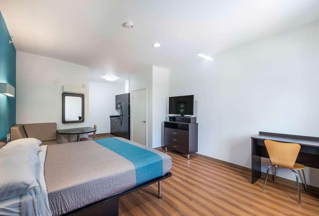 Motel 6 Channelview