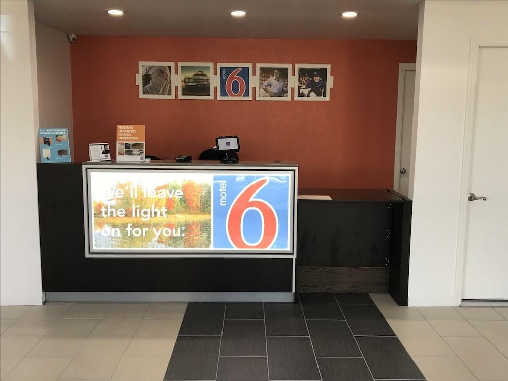 Motel 6 Alma