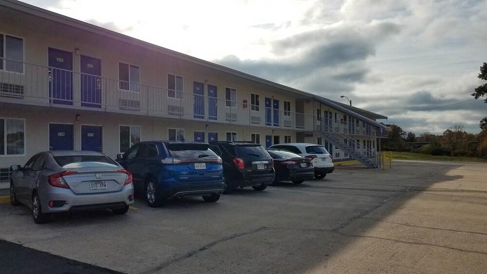 Motel 6 Alma