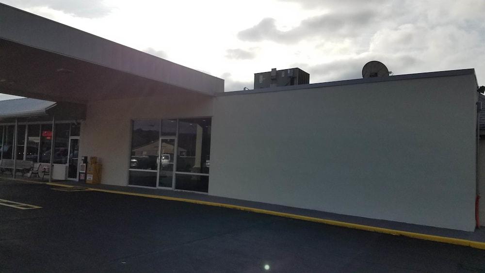 Motel 6 Alma