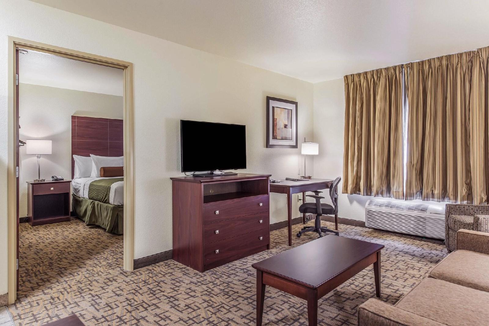 Cobblestone Hotel & Suites Torrington