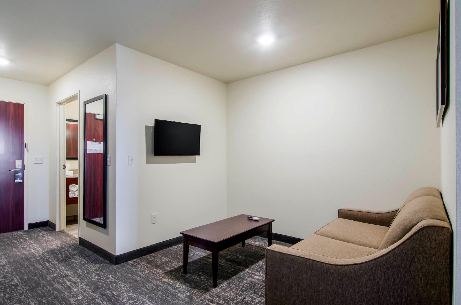 Cobblestone Hotel & Suites Torrington