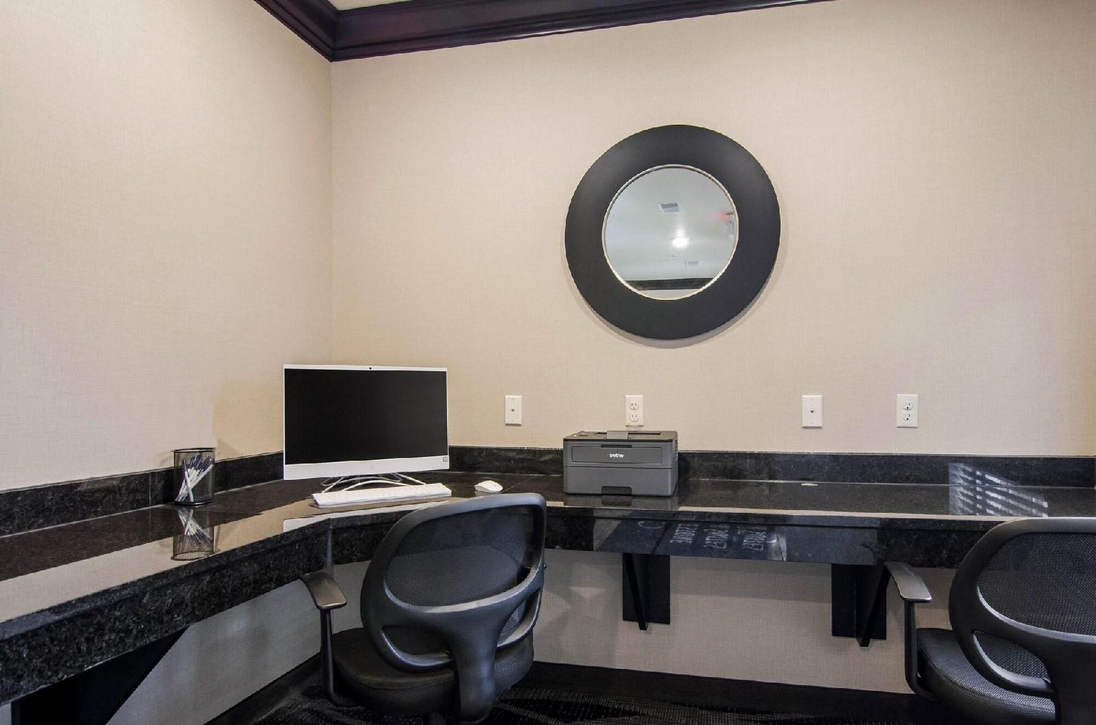 Cobblestone Hotel & Suites Torrington
