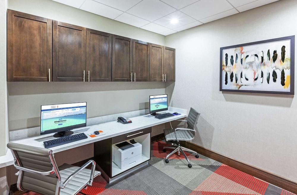 Hampton Inn by Hilton Gardner Convention Center
