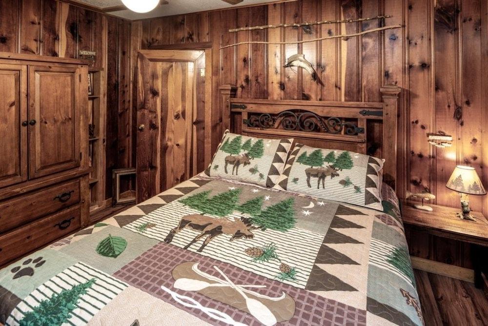 Bear Country Cabin