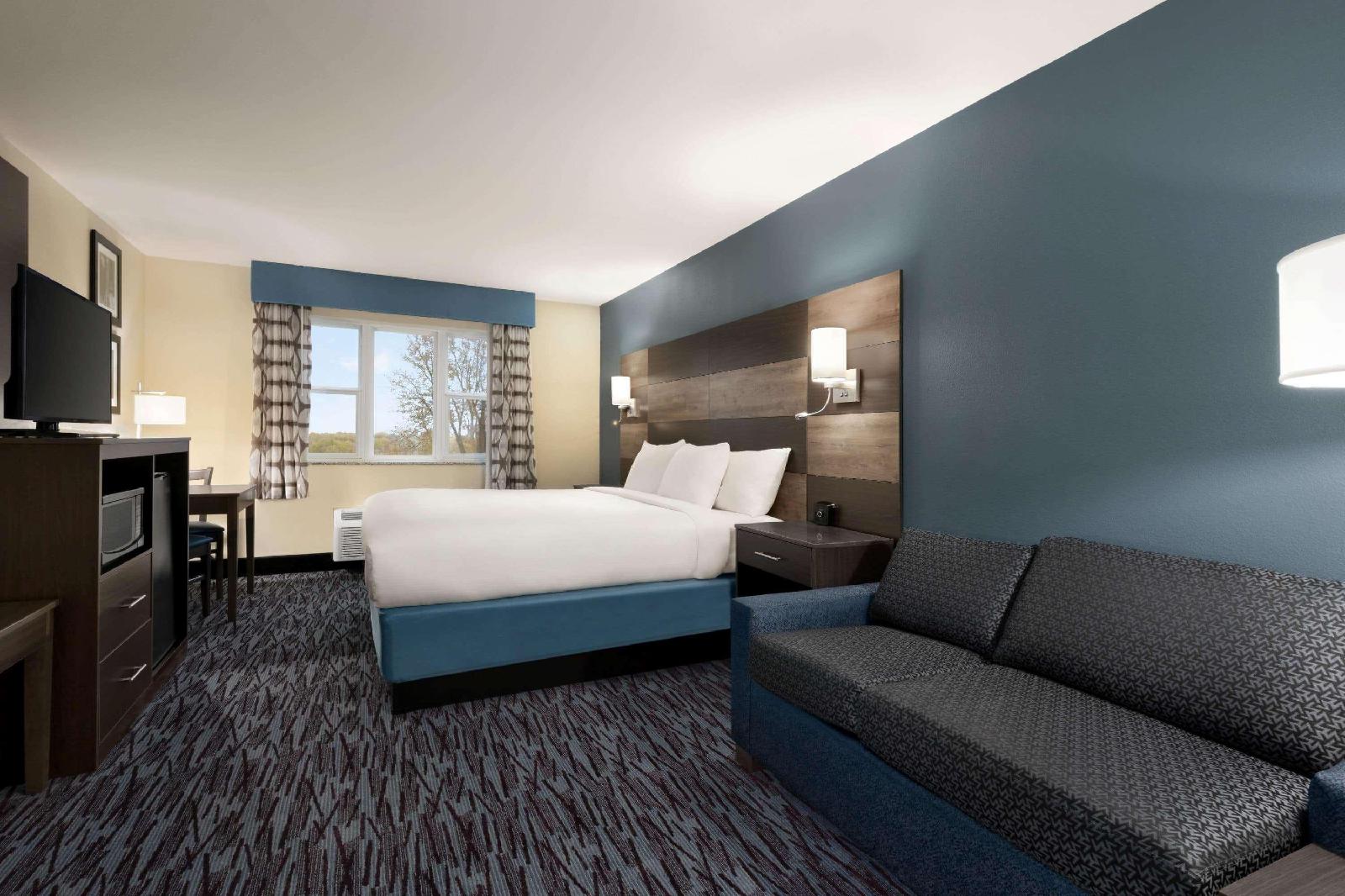 AmericInn by Wyndham Dodgeville