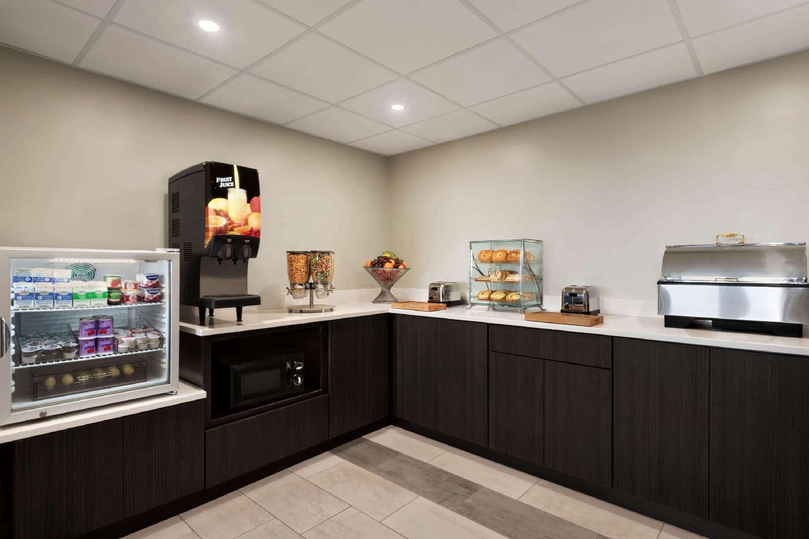 AmericInn by Wyndham Dodgeville
