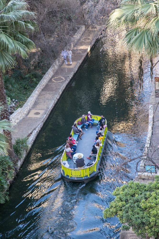 Canopy by Hilton San Antonio Riverwalk
