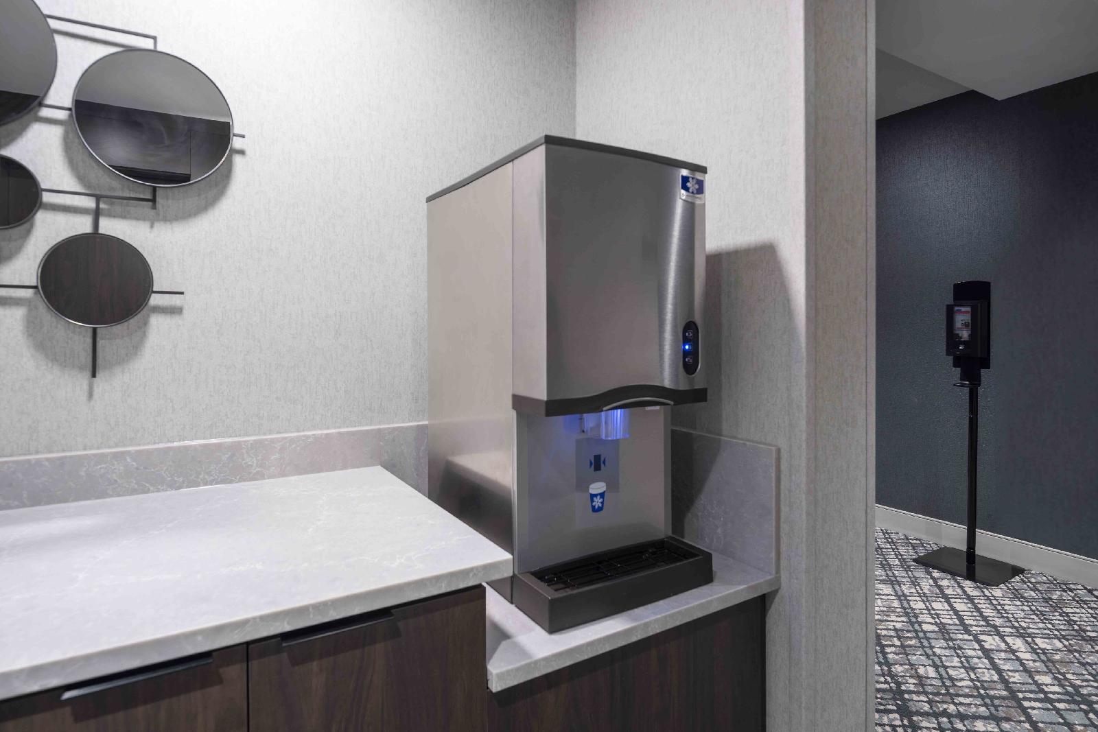 Staybridge Suites Boston Logan Airport - Revere