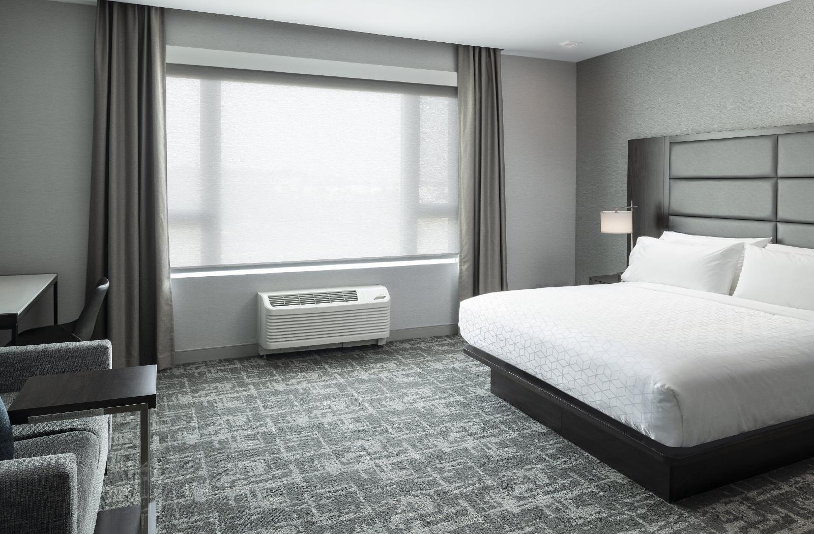 Staybridge Suites Boston Logan Airport - Revere