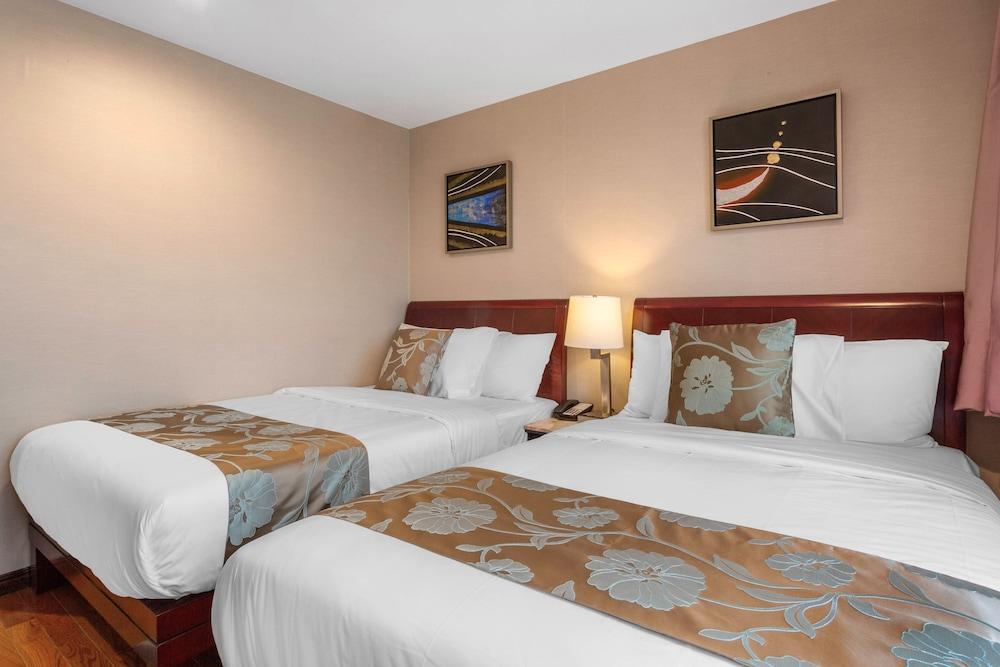 Industry City Hotel An Ascend Hotel Collection Member
