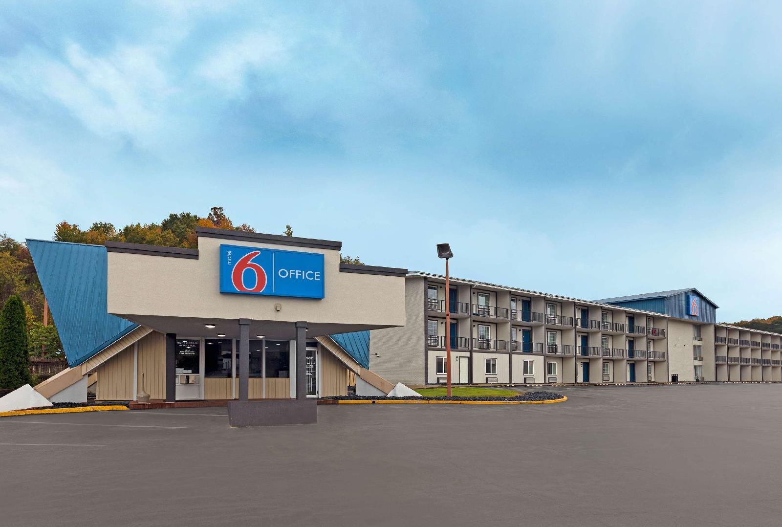 Landmark Inn