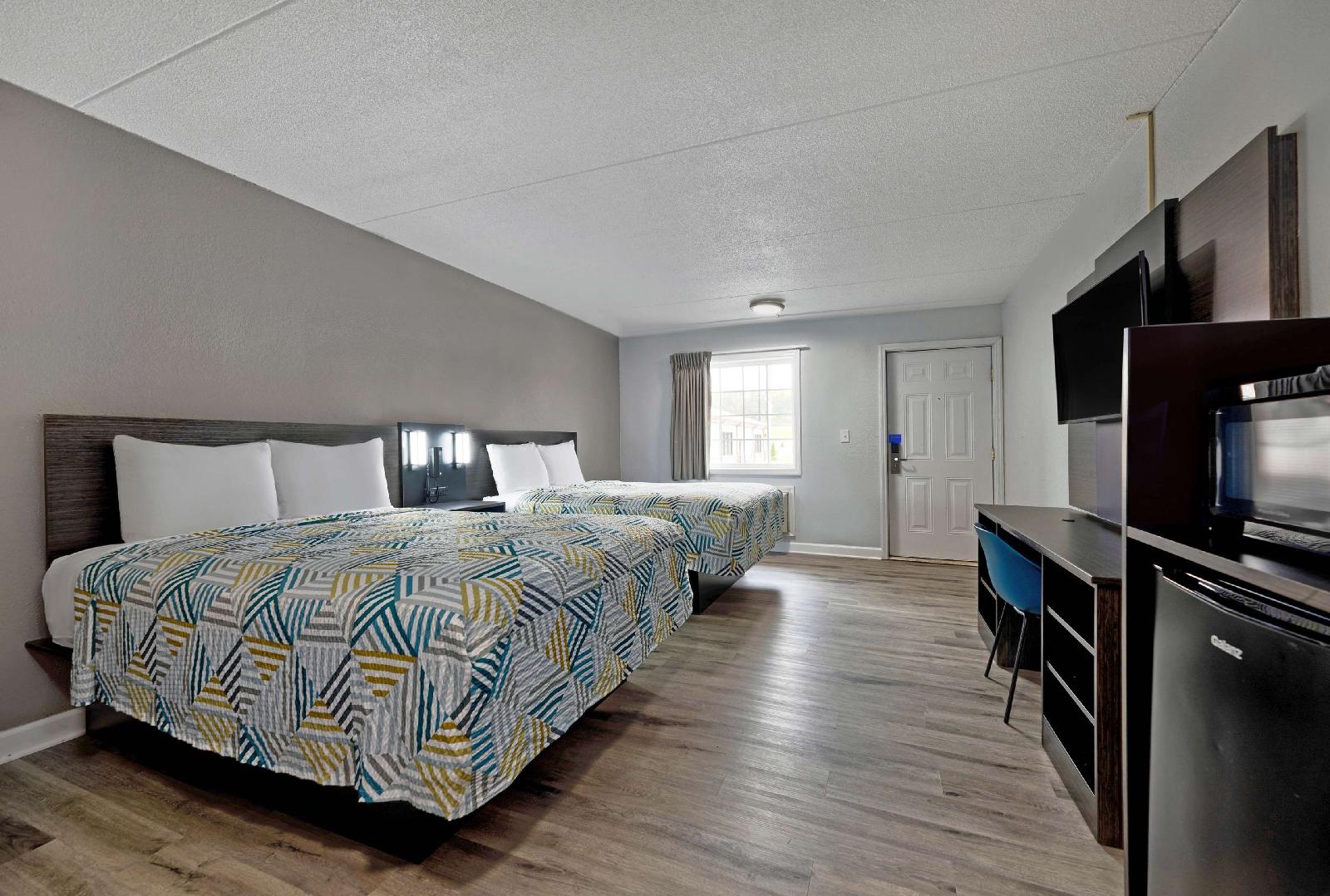 Landmark Inn
